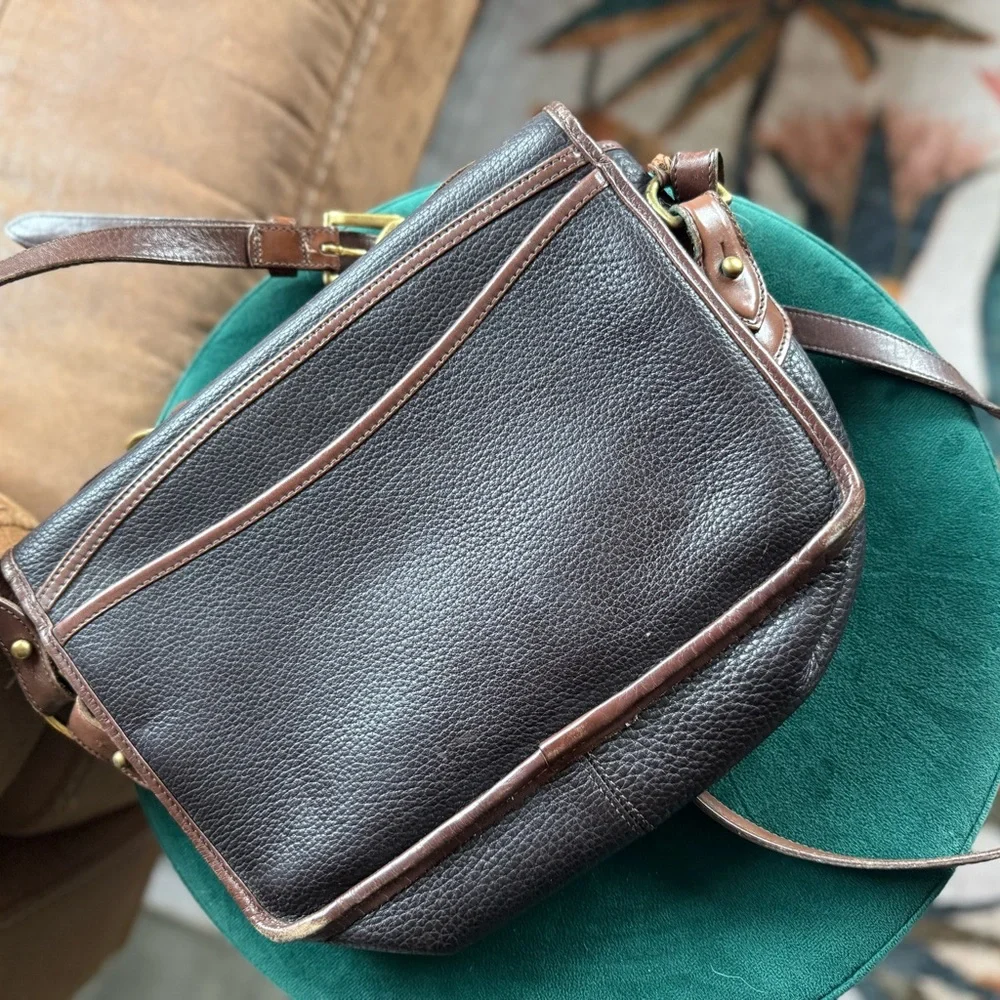Vintage Dooney & Bourke Carrier Leather Bag